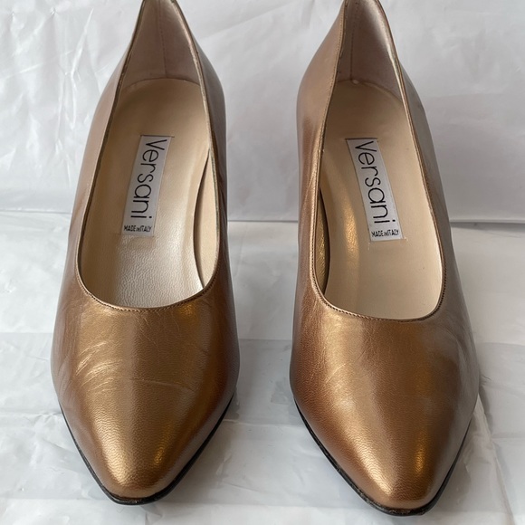 Versani gold pumps, sz 10B with 3” heel, pristine condition with new heels - Picture 2 of 6